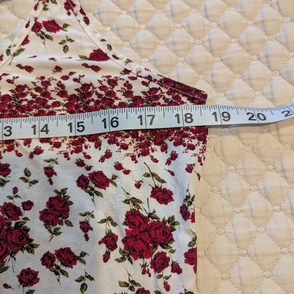 BRANDY MELVILLE Gaby Red Roses Sun Dress One Size - Picture 8 of 9